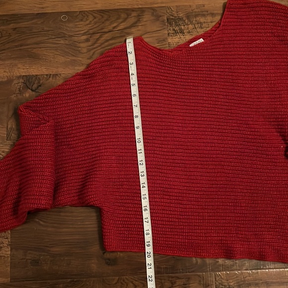 Tobi Red sweater - Picture 7 of 10